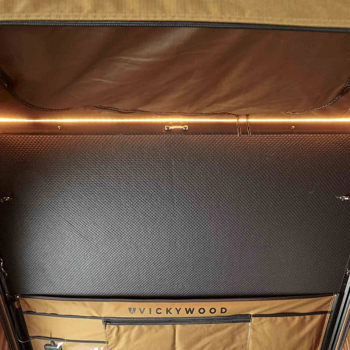 Dachzelt Vickywood Cumaru UP 145 Goldbraun